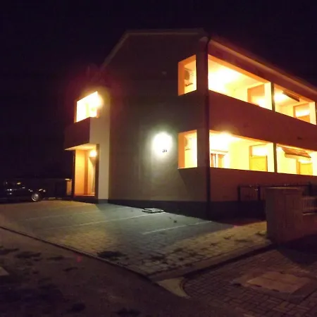 Magdalena Πούλα