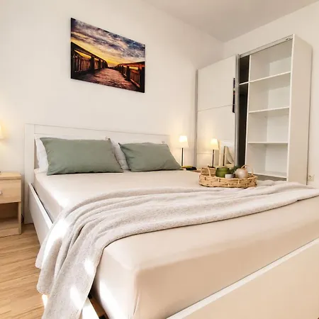 Magdalena Apartamento Pula