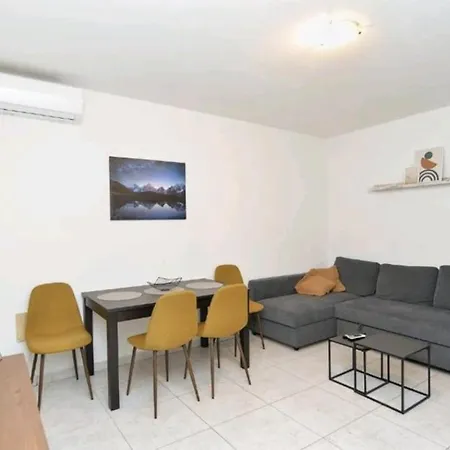 Apartment Magdalena Pula